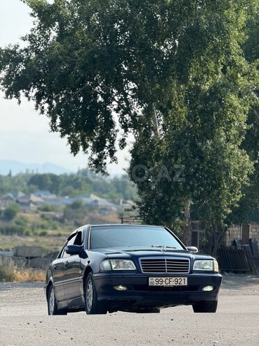 Mercedes C 240-11