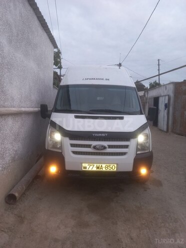 Ford Transit-1