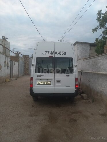 Ford Transit-19