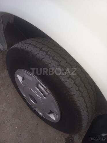 Ford Transit-16