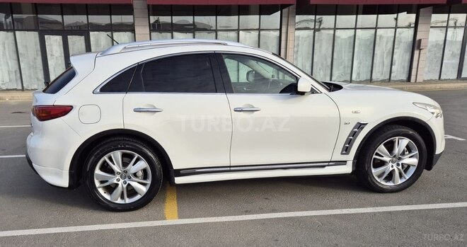 Infiniti FX37-4