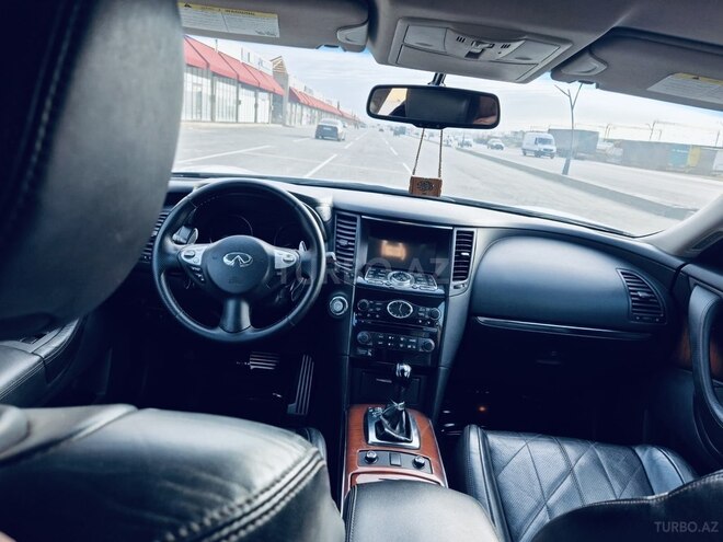 Infiniti FX37-6