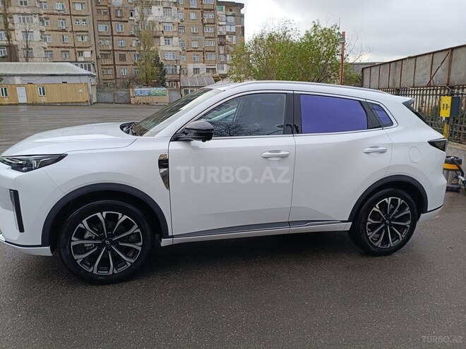 Changan Qiyuan Q05-4