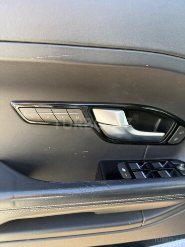 Land Rover RR Evoque-10
