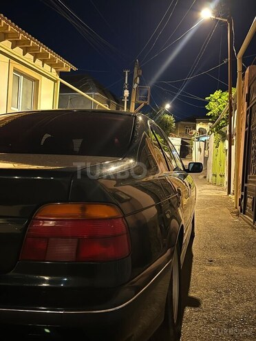 BMW 520-3