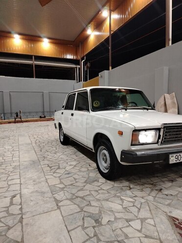 LADA (VAZ) 2107-2