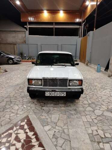LADA (VAZ) 2107-1