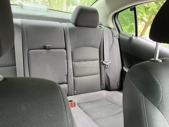 Chevrolet Cruze-10