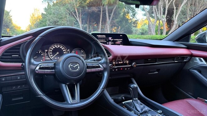 Mazda 3-10