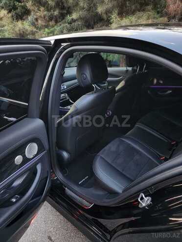 Mercedes E 300 e 4MATIC-10
