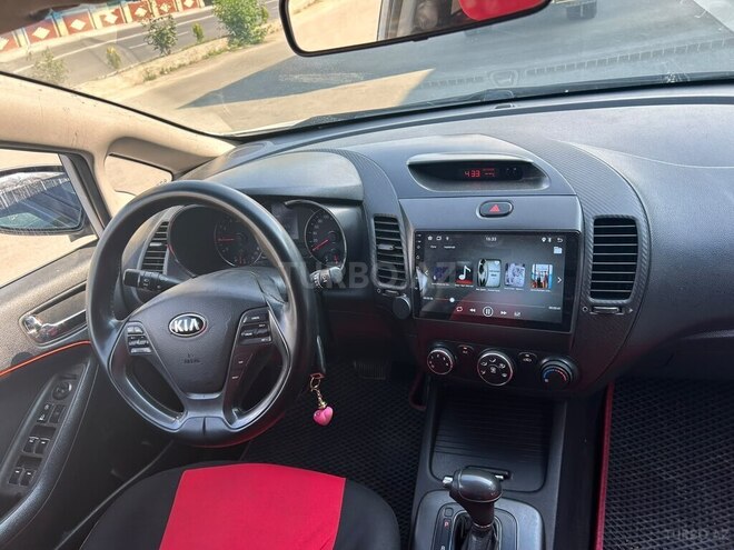 Kia Cerato-5