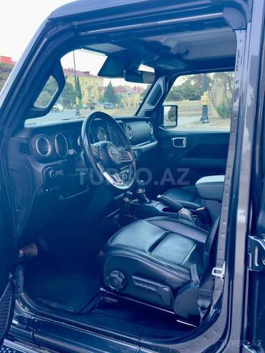 Jeep Wrangler-11