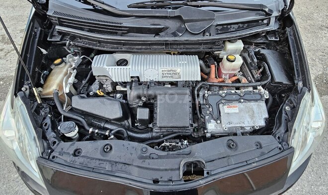 Toyota Prius-13