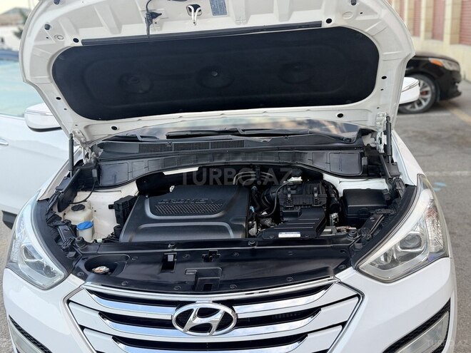 Hyundai Santa Fe-13