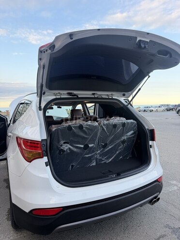 Hyundai Santa Fe-16