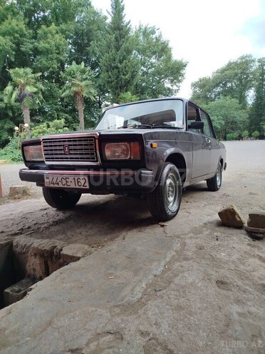LADA (VAZ) 2107-1