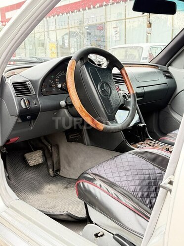 Mercedes C 280-7