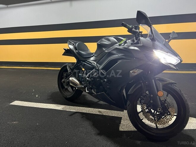 Kawasaki Ninja 650-2