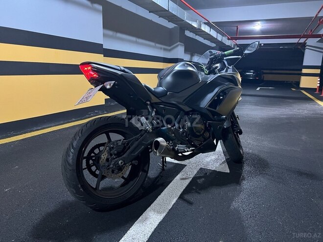 Kawasaki Ninja 650-3