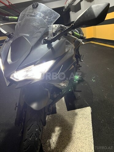 Kawasaki Ninja 650-5
