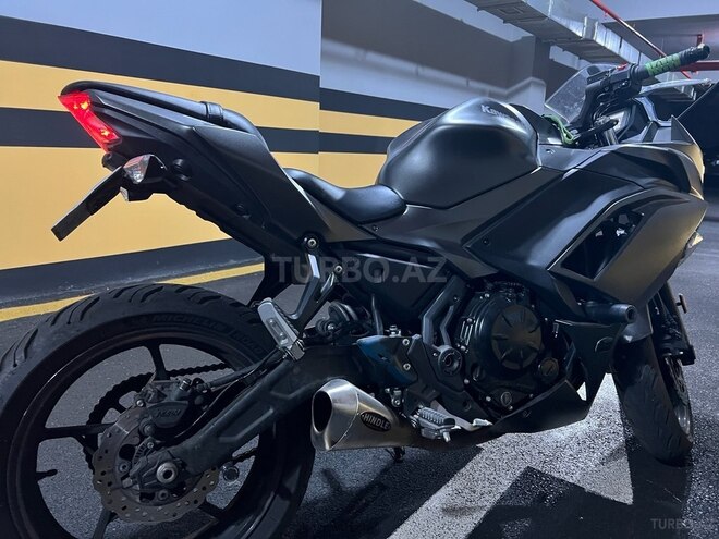Kawasaki Ninja 650-4