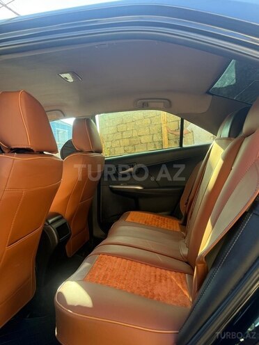 Toyota Camry-8