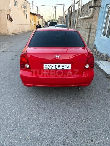 Hyundai Accent-2
