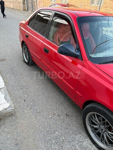 Hyundai Accent-5