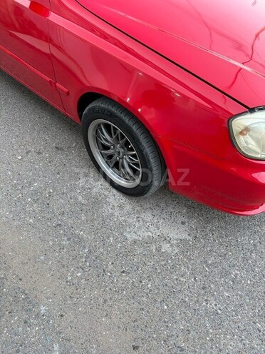 Hyundai Accent-6