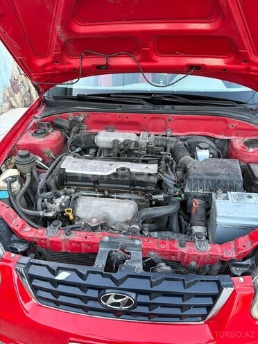 Hyundai Accent-14