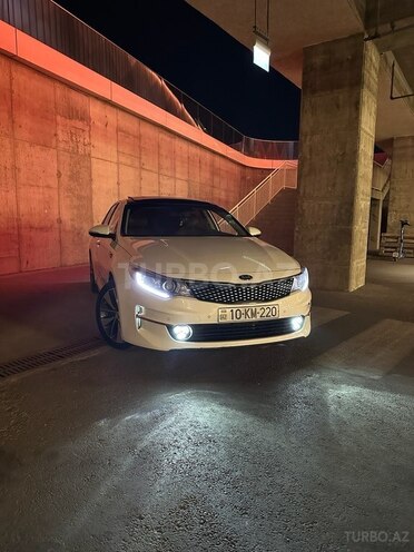Kia K5-1