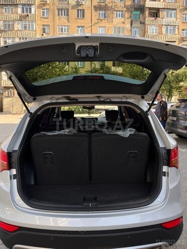 Hyundai Santa Fe-10