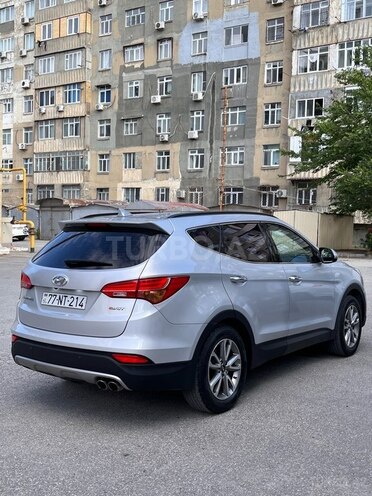 Hyundai Santa Fe-5