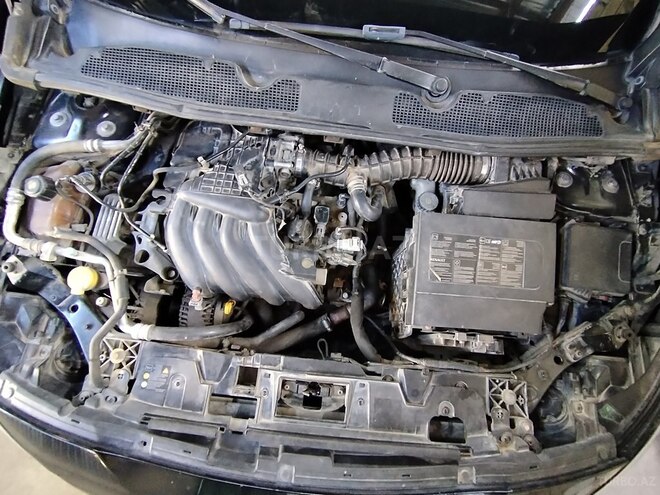 Renault Fluence-12