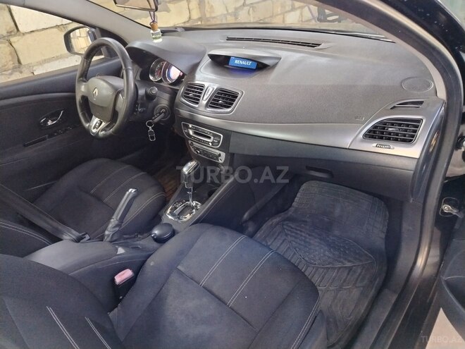 Renault Fluence-6