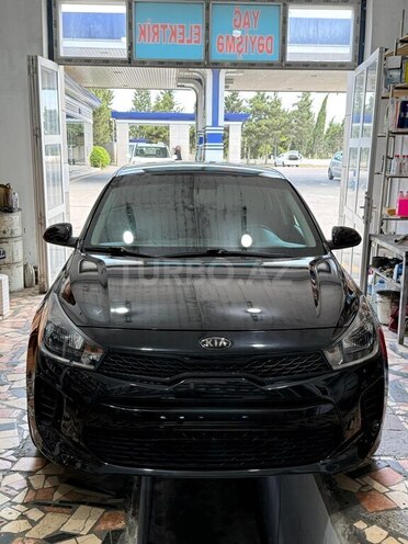 Kia Rio-1