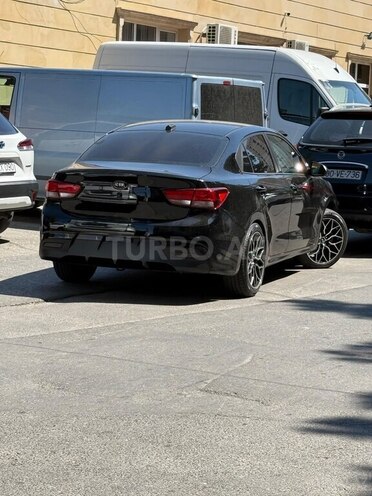 Kia Rio-11
