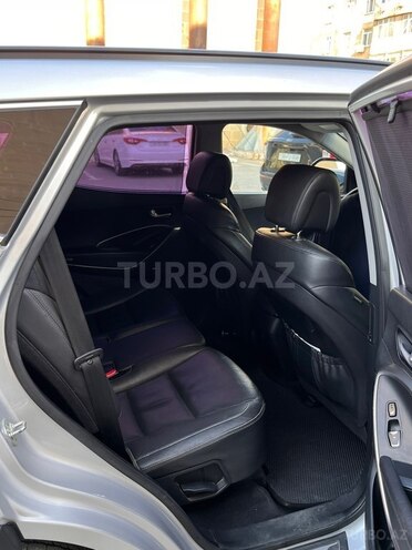 Hyundai Santa Fe-14