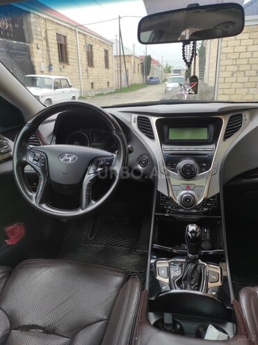 Hyundai Azera-8