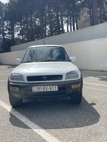 Toyota RAV4-9