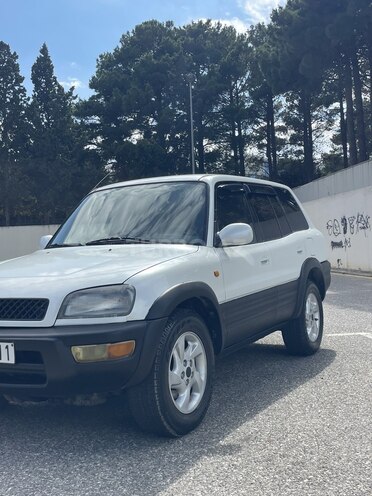 Toyota RAV4-2