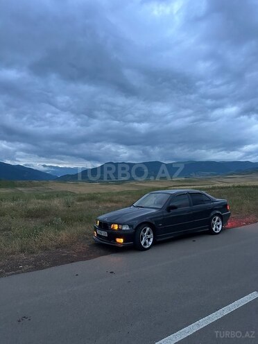 BMW 318-1