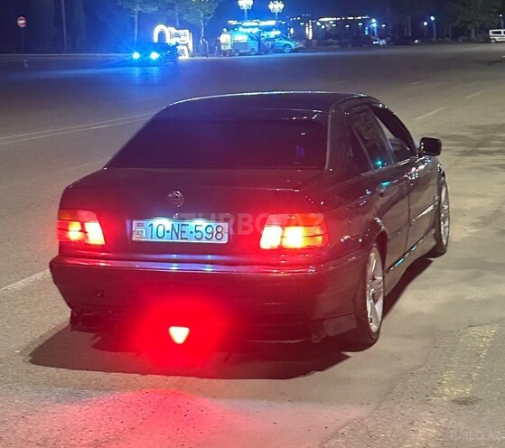 BMW 318-3