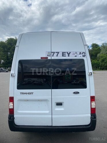 Ford Transit-3
