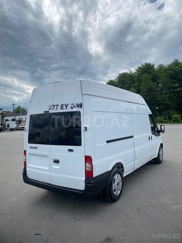 Ford Transit-4
