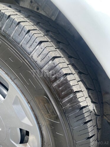 Ford Transit-19
