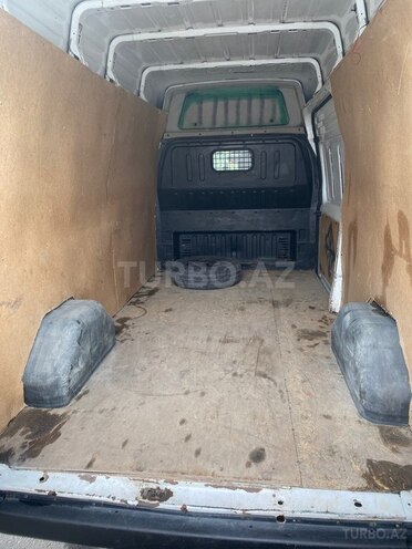Ford Transit-21