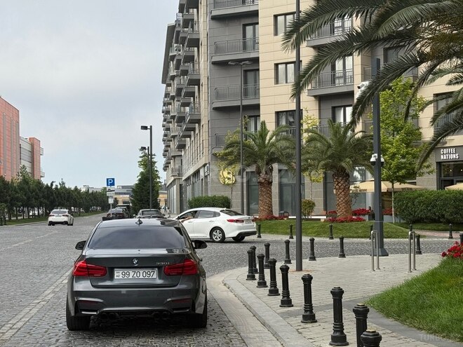 BMW 330-3