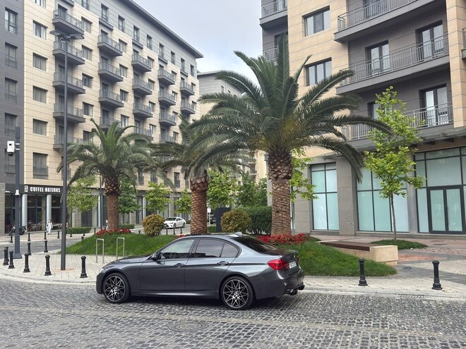 BMW 330-5