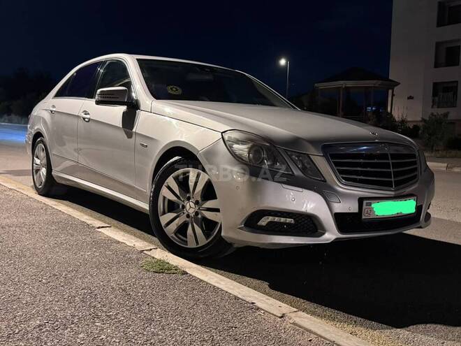 Mercedes E 220-1